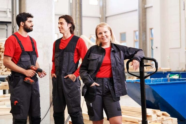 Hogyan válassz munkaruhát különböző generációknak?