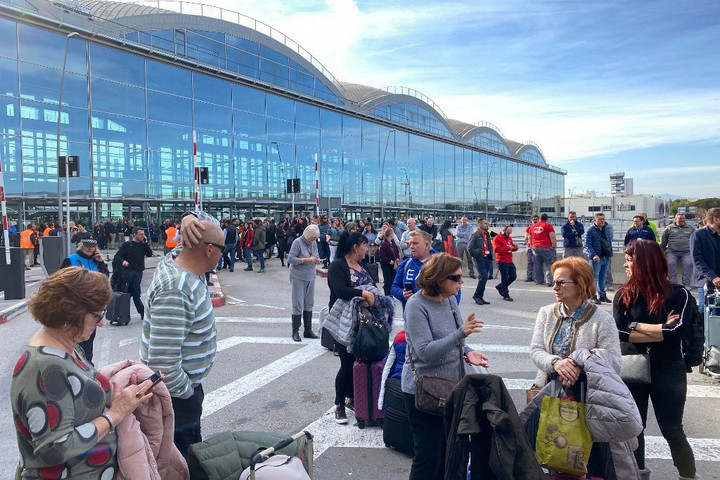 A spanyolországi Alicante repülőteret egy ismeretlen drón miatt bezárták