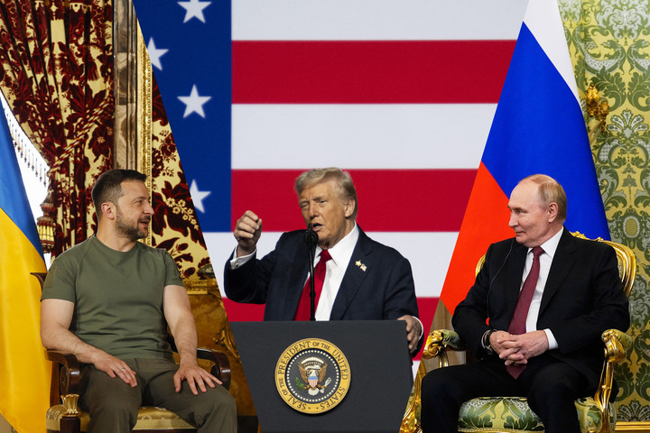 Fotó: AFP/Pool/Andres Ballesteros, AFP/Jim Watson, AFP/Pool/Alexander Zemlianichenko Trump döbbenetes beismerése Putyinról