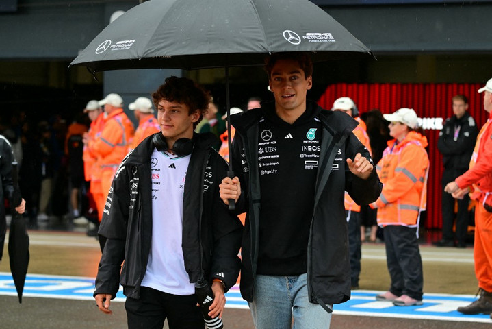 Fotó: AFP/Andrej Isakovic Jövőre is Russell és Antonelli alkotja a Mercedes párosát