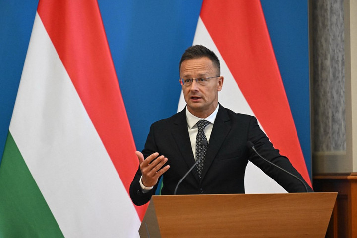 Fotó: Attila KISBENEDEK / AFP Szijjártó Péter: más módon, mint 1956-ban, de ma is harcolni kell a szabadságért