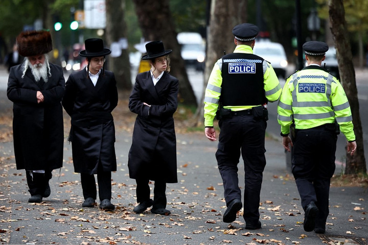 „A lelkünk legmélyén tudtuk” – súlyos szavakkal reagált a brit főrabbi