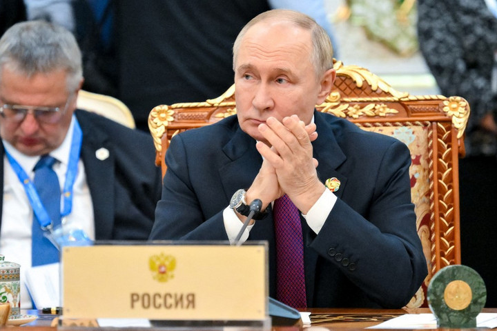 Fotó: AFP/Pool/Grigory Sysoyev Elfogatóparancs ide vagy oda