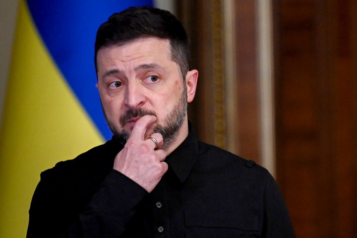 Az évszázad csalására készül Zelenszkij