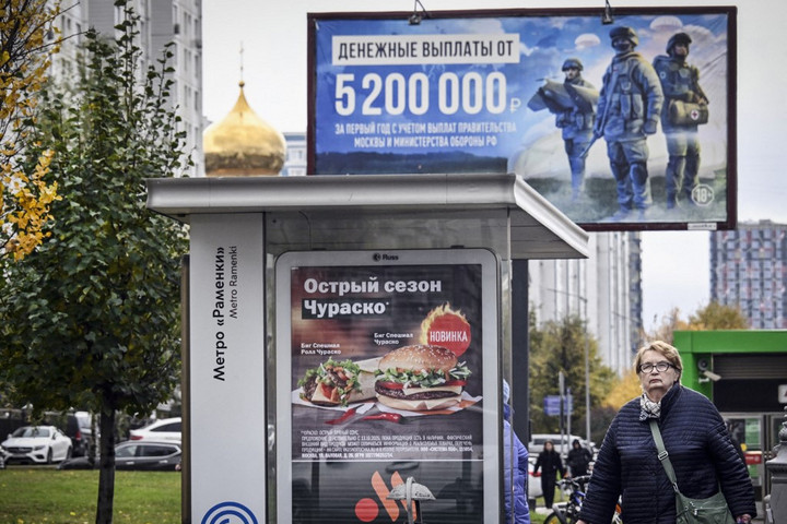 Fotó: AFP/Alexander Nemenov Tartalékalapokból finanszírozzák a háborús toborzást Oroszországban