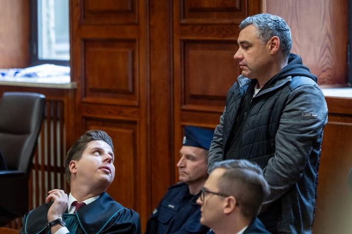 Fotó: AFP/Wojtek Radwansky Botrány Varsóban