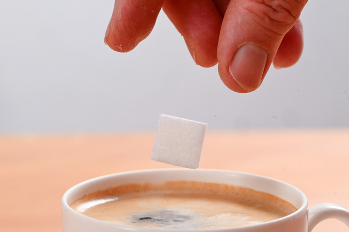 Egy gasztroenterológus megnevezte az első csésze kávé optimális időpontját