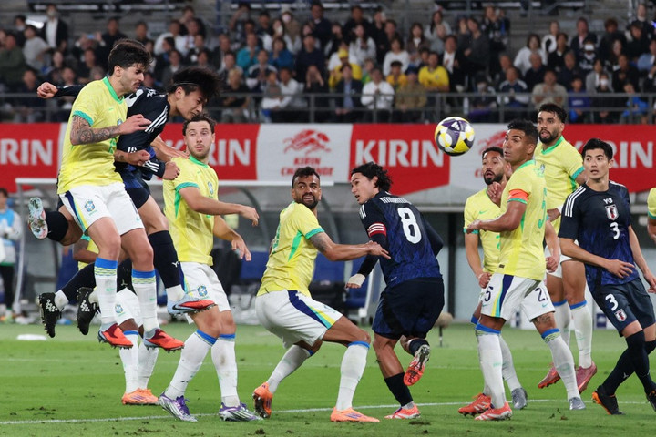 Fotó: AFP/The Yomiuri Shimbun/Yomiuri/Takuya Yoshino A japán válogatott legyőzte a brazilokat