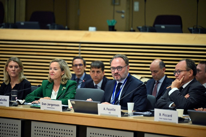 Fotó: Dursun Aydemir / ANADOLU / Anadolu via AFP Magyarországot támadta az uniós biztos