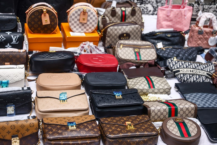 Fotó: AFP/NurPhoto/Beata Zawrzel Hamis Gucci és más mesék