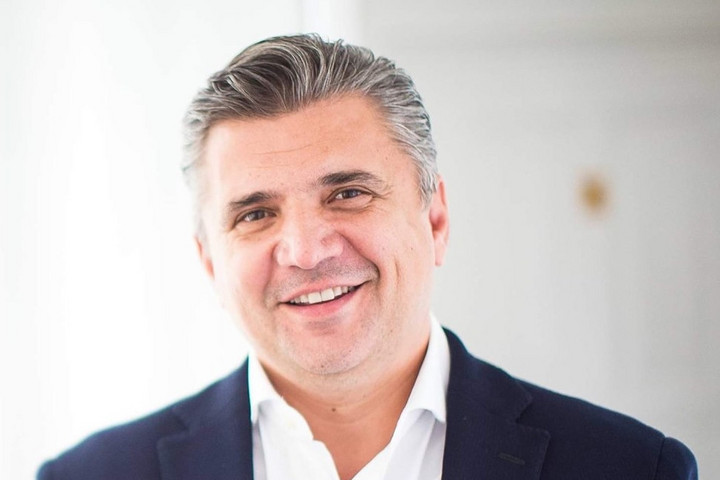 Fotó: Facebook/Vadász Dániel Vadász Dániel lett a debreceni Csokonai Nemzeti Színház igazgatója