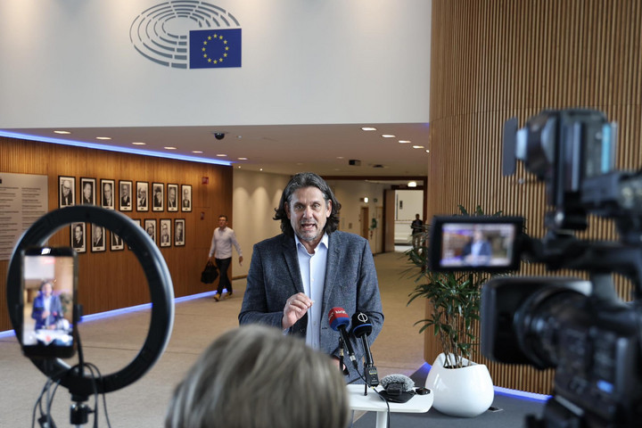 Elképesztő és példátlan demokratikus visszaélés