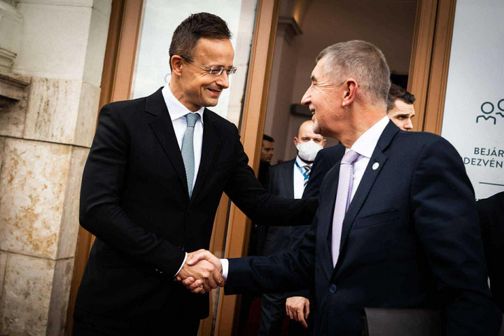Szijjártó Péter üdvözli Andrej Babis győzelmét a cseh választáson