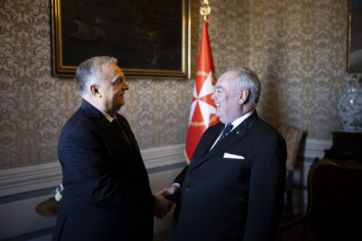 Fotó: MTI/Miniszterelnöki Kommunikációs Főosztály/Fischer Zoltán Orbán Viktor a Szuverén Máltai Lovagrend nagymesterével találkozott