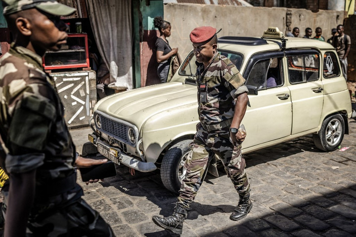Fotó: Luis TATO / AFP Védelmi tanács veszi át madagaszkár irányítását