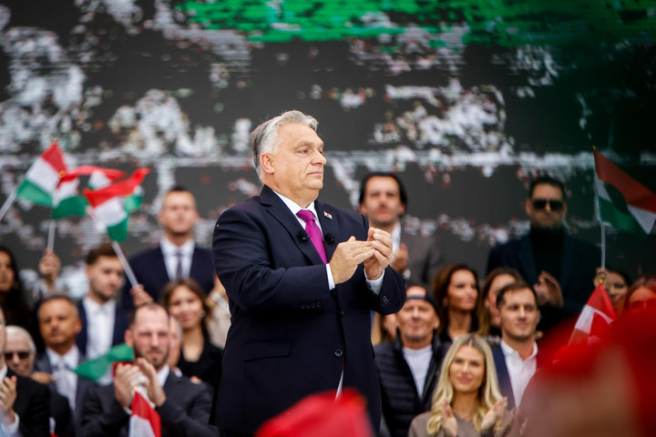 Fotó: MH/Török Péter Orbán Viktor azt bizonyítja, hogy az európaiság nem jelenti a nemzeti identitás eltörlését
