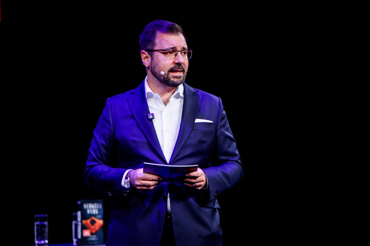 A miniszterelnök beszéde kiállás a béke mellett