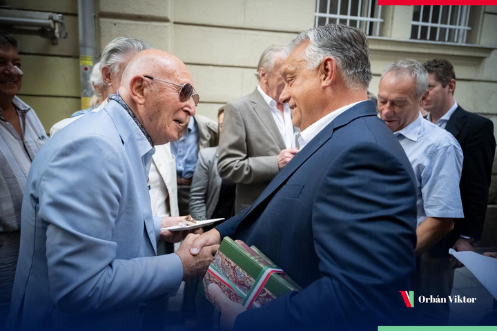 Fotó: Facebook/Orbán Viktor Orbán Viktor: jöhet a 14. havi nyugdíj!