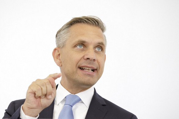 Ausztria megfenyegette Magyarországot