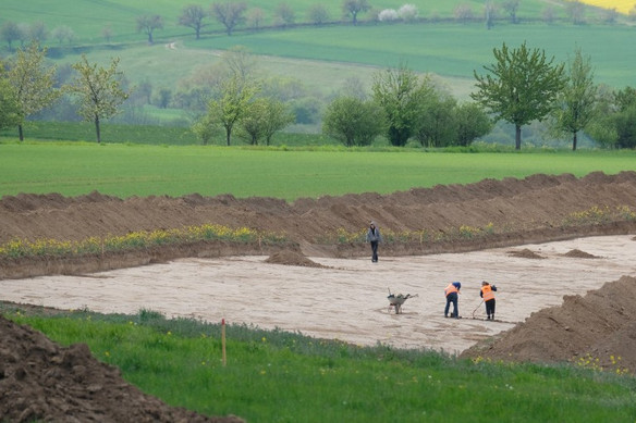 Újabb kutatások indultak a tömegsír feltárására