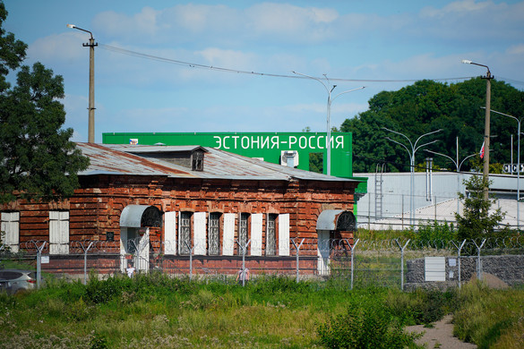 Orosz katonák az észt határon