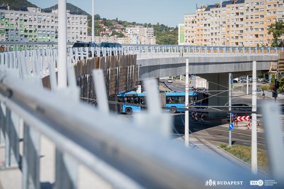 Hamarosan kezdődik a Flórián téri felüljáró felújításának második üteme
