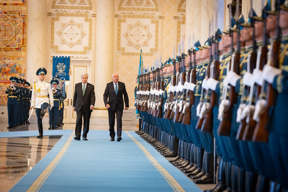 Sulyok Tamás Kazahsztánban