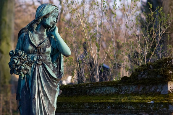 Felakasztották, de felébredt a koporsóban