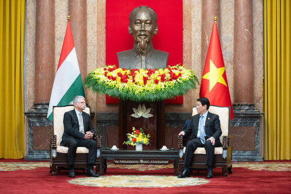 Erősödő keleti kapcsolatok?