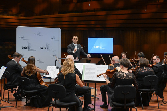 Solti Nemzetközi Karmesterverseny Kobajasi Kenicsiró védnöksége alatt