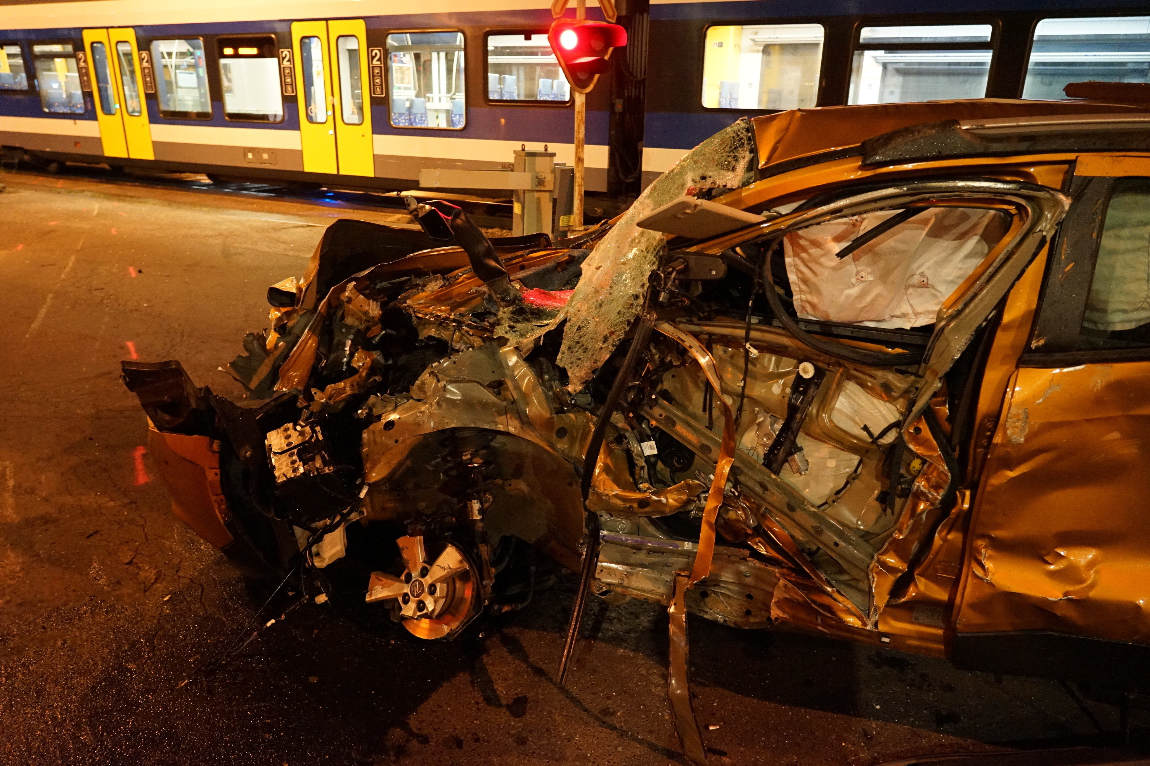 Vonat és autó karambolozott