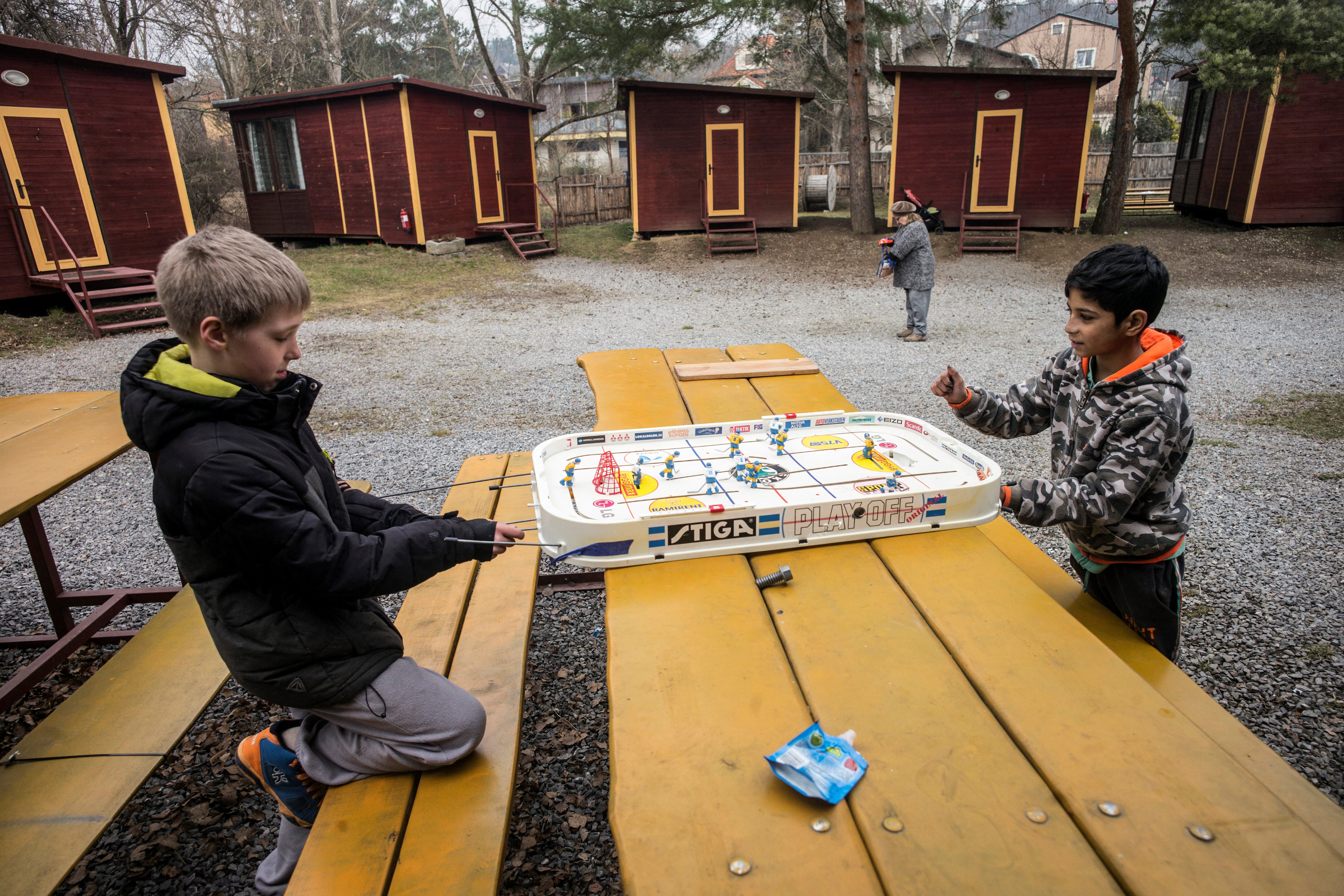Többet fizetnek be az ukrán menekültek az államkasszába, mint amennyi segítséget kapnak
