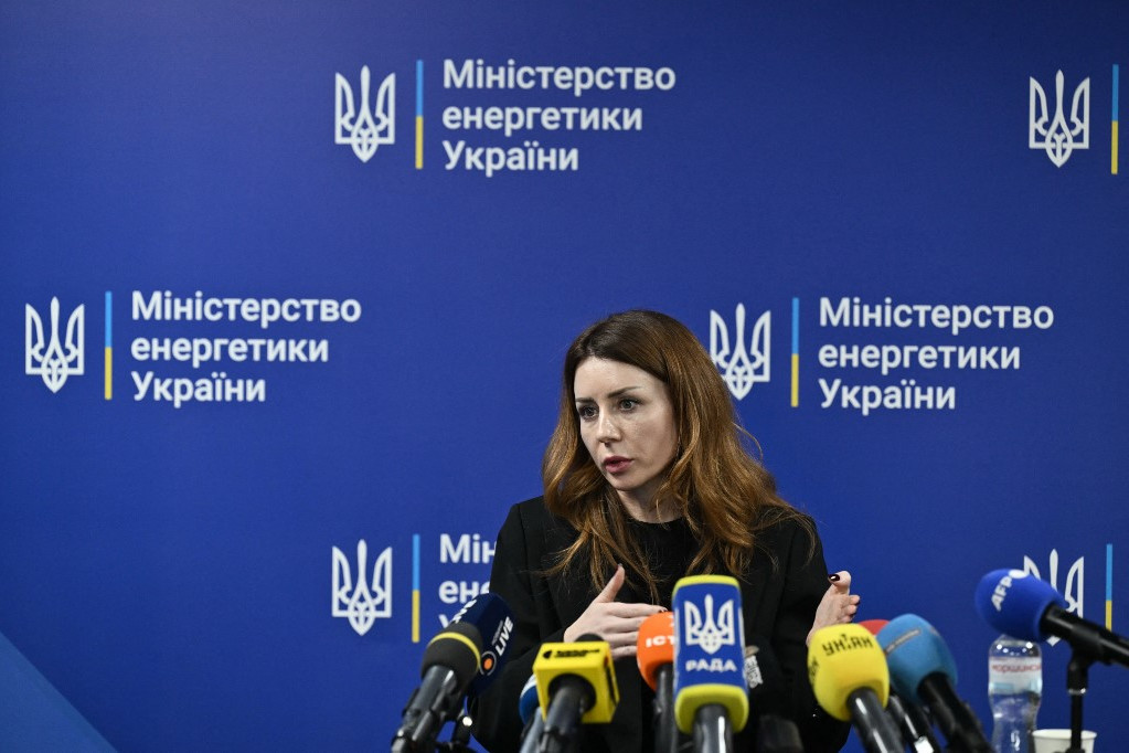 Fizetés előtt tán beszélni kéne az ukrán korrupcióról