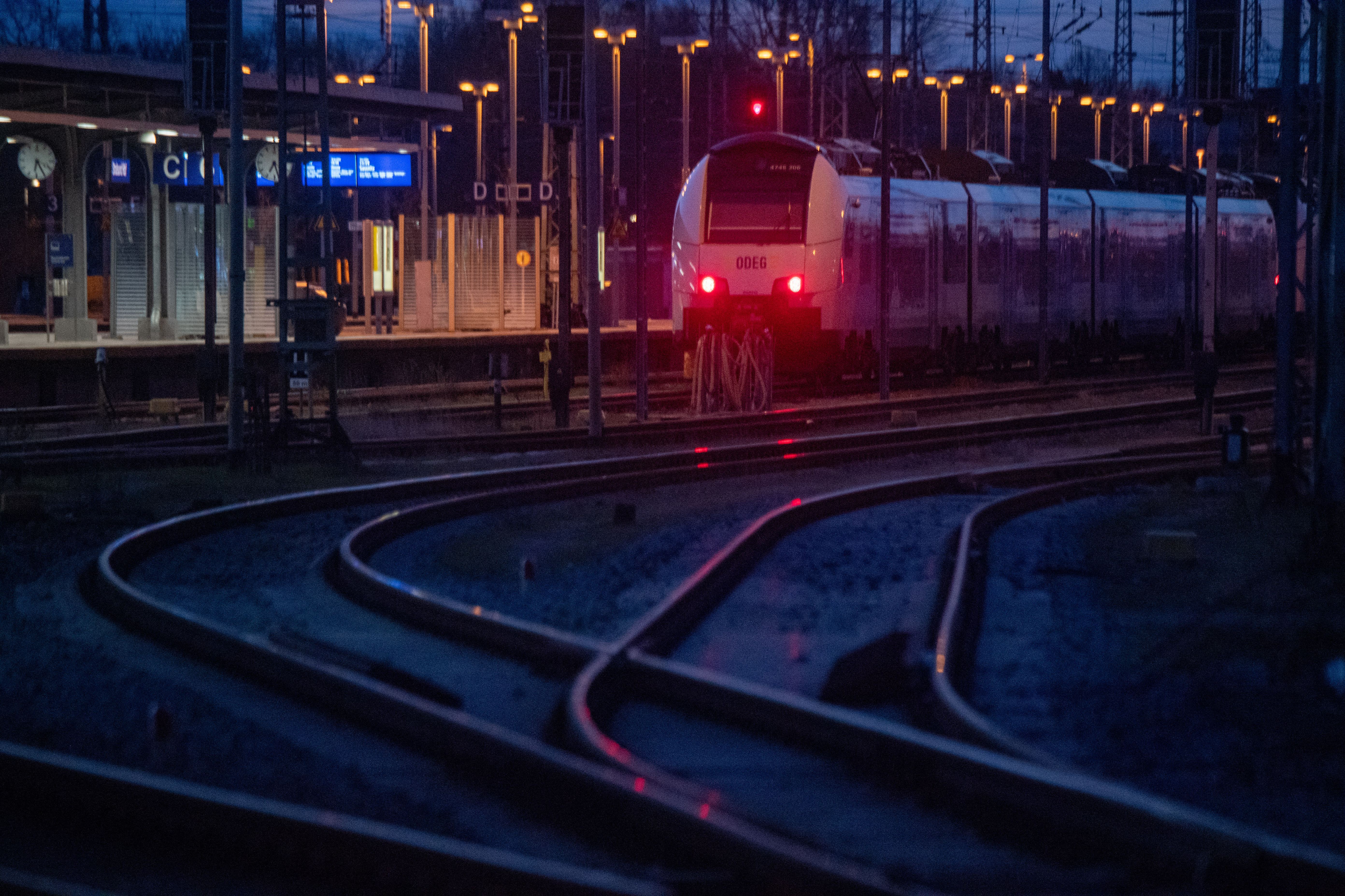 Késsel fenyegetőzött Németországban egy körözött férfi