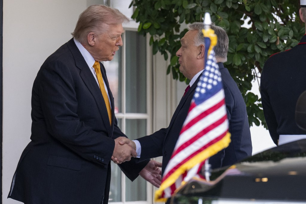 Majdnem uralkodói bánásmódot kapott Orbán Viktor