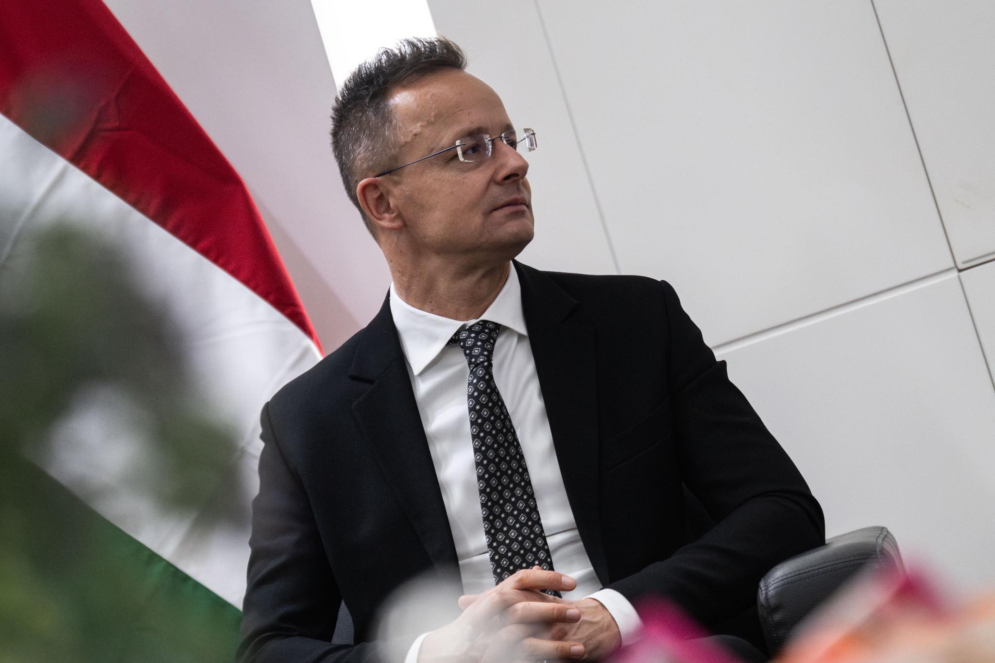Magyarország érdekeivel élesen ellentétes a világ ismételt blokkosodása