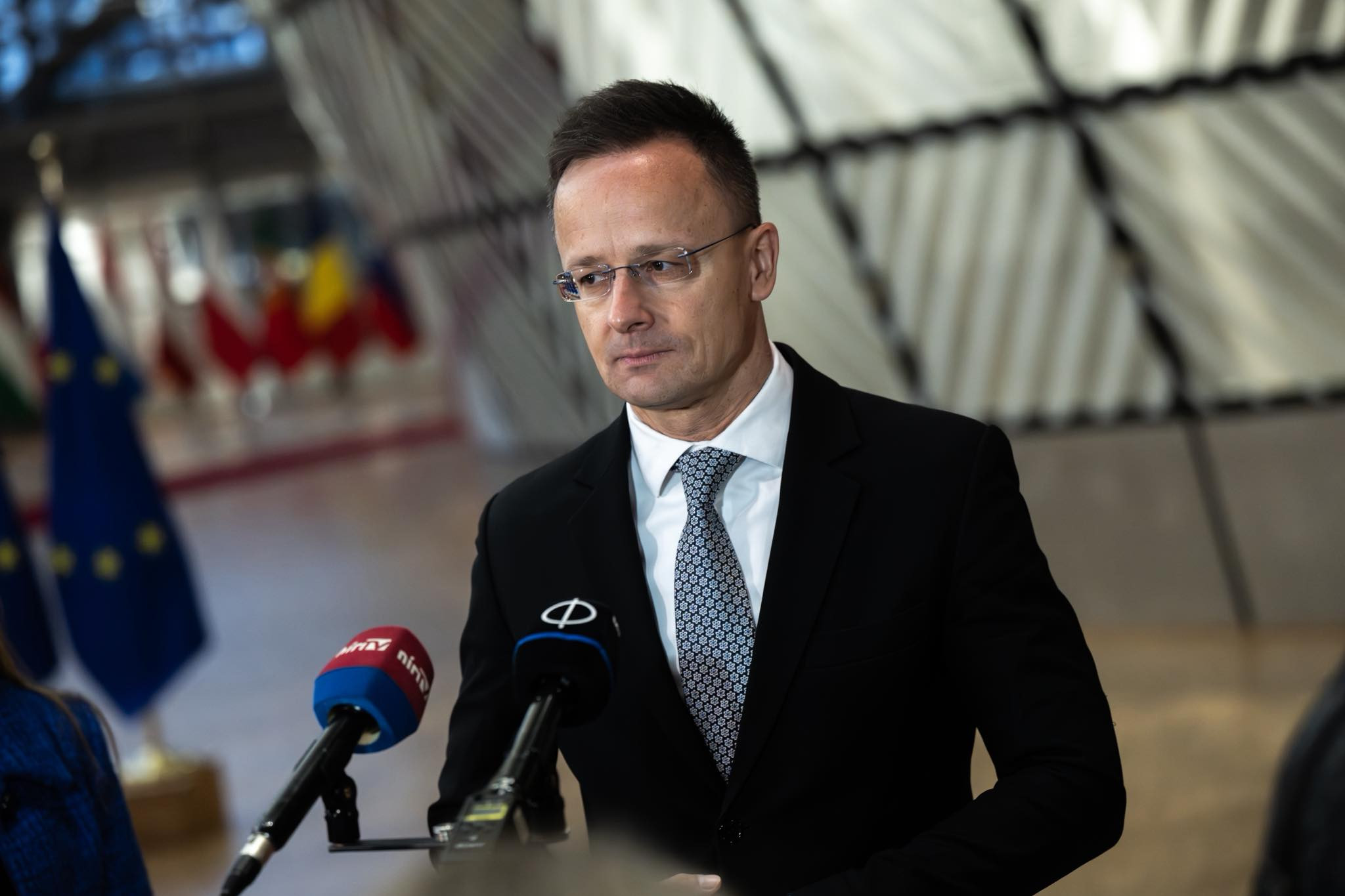 A nyugat-európai politikusok háborúra készülnek