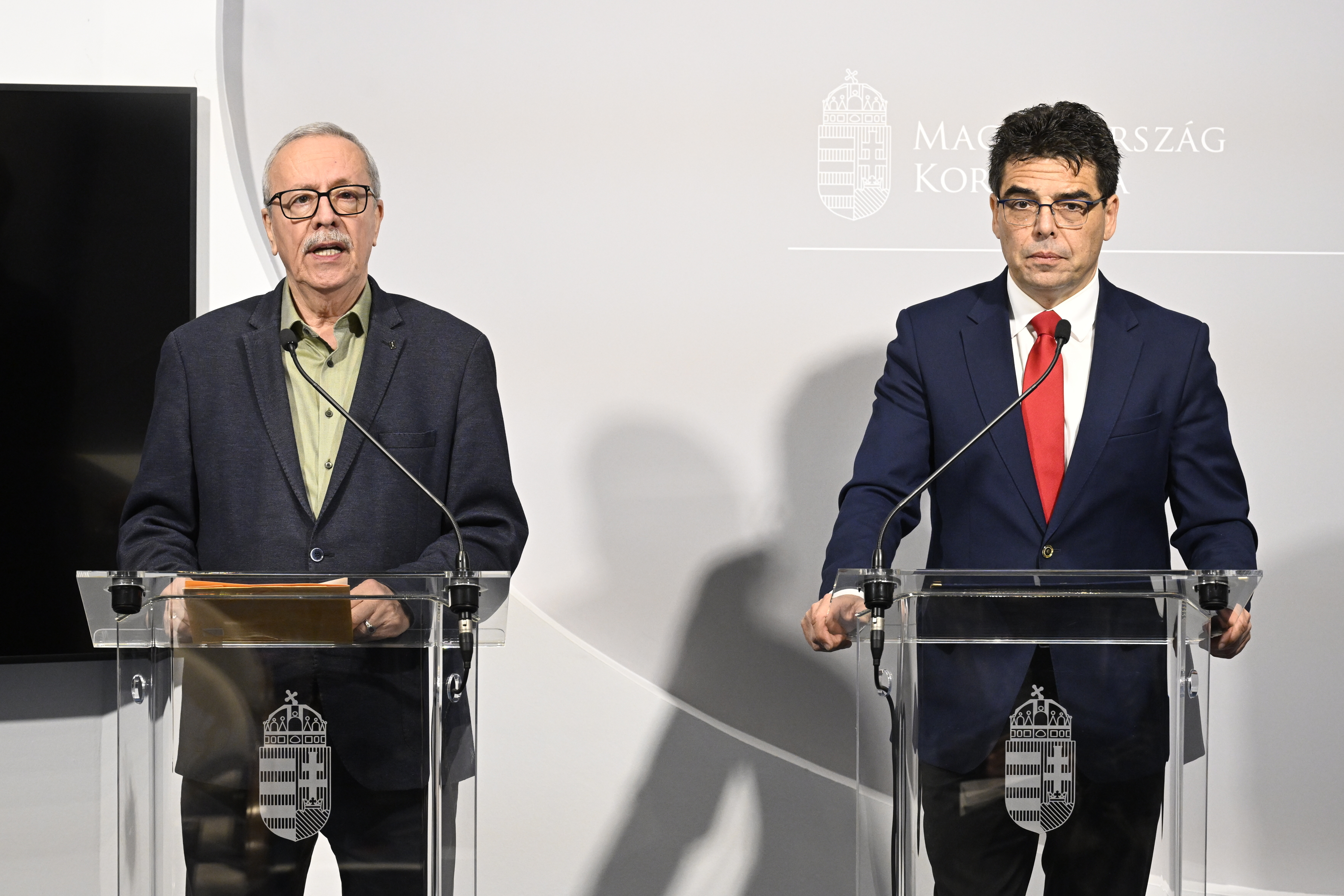 Zsigmond Barna Pál: Brüsszel kötelező betelepítést és újabb pénzbüntetéseket kényszerítene ránk