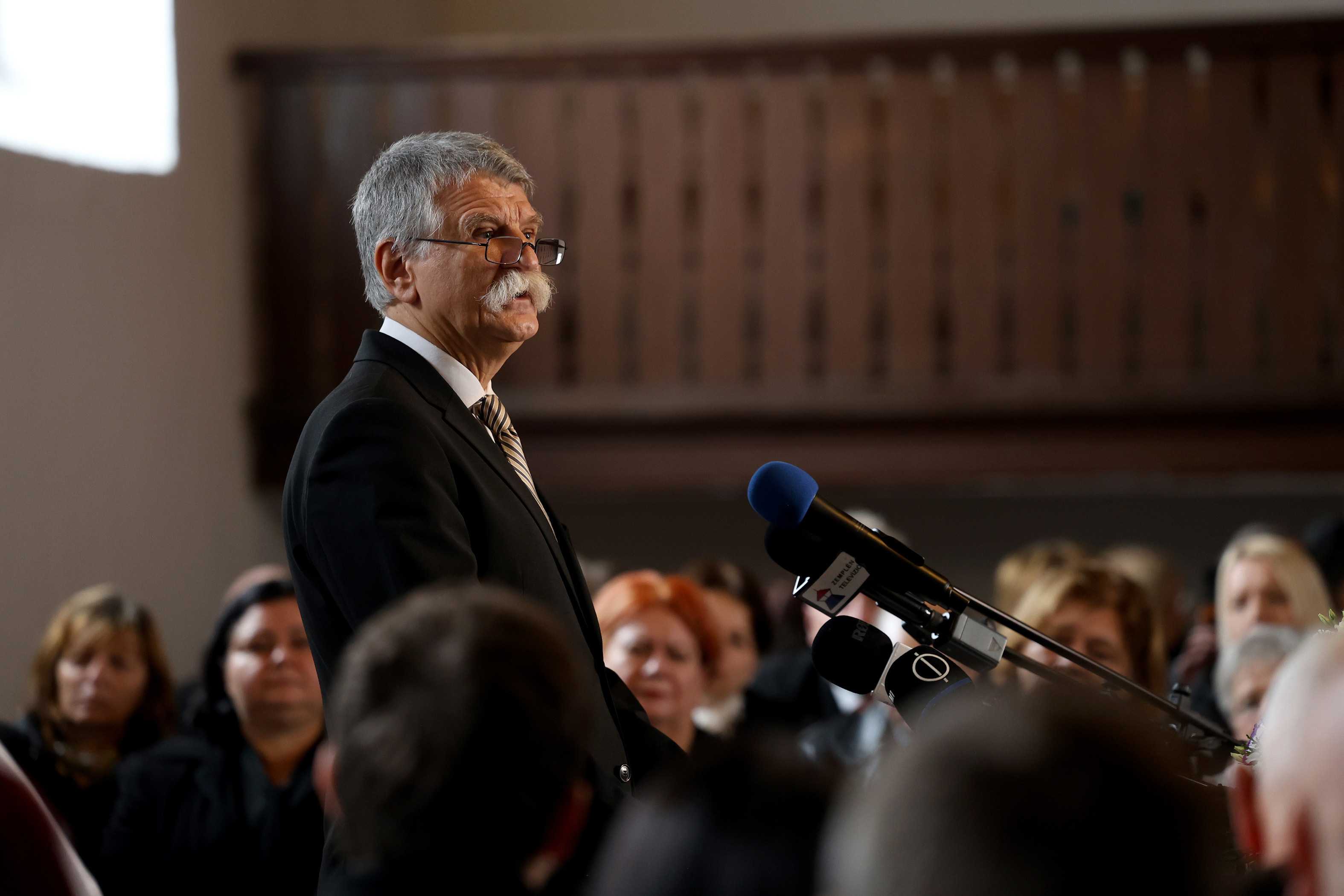 A hit vállalása bátor és gyakran kockázatvállaló életet jelentett