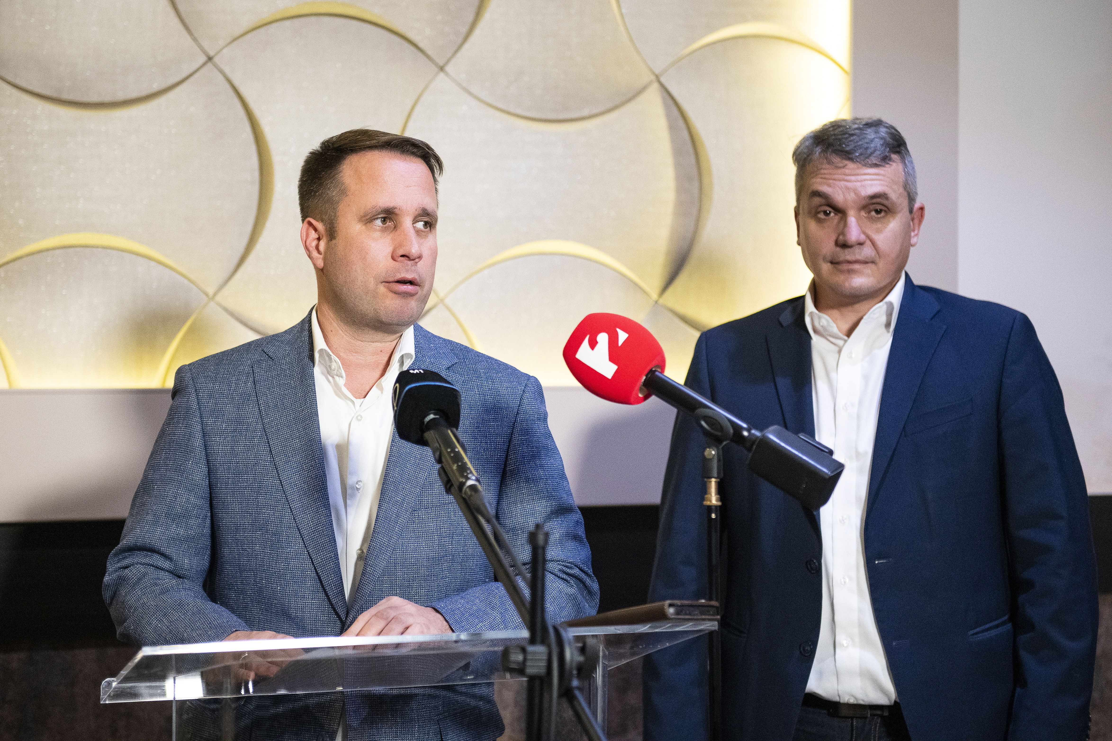 "Ki tudunk-e állni a béke mellett?"