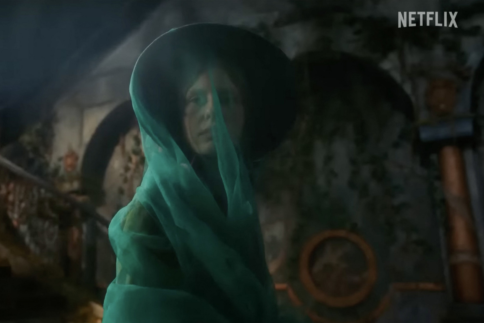 Mia Goth Elizabeth szerepében