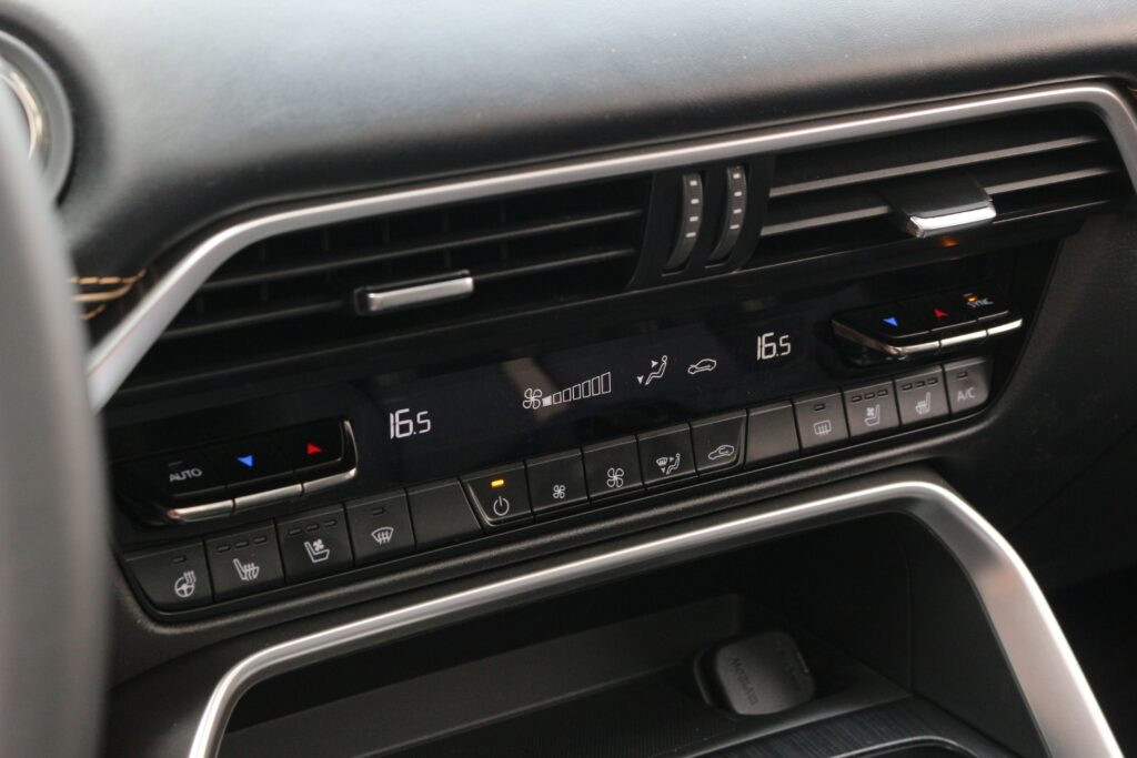 Mazda CX-60 e-Skyactiv D belső