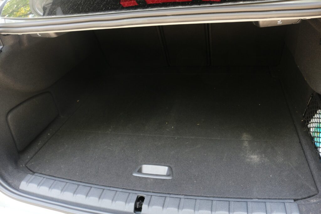 BMW M235 Gran Coupe csomagtartó