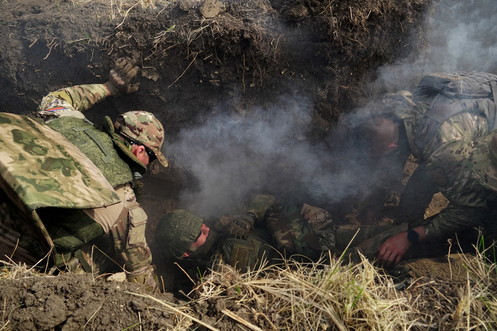 Fotó: AFP/Stringer Ukrán sikerek Pokrovsz belvárosában