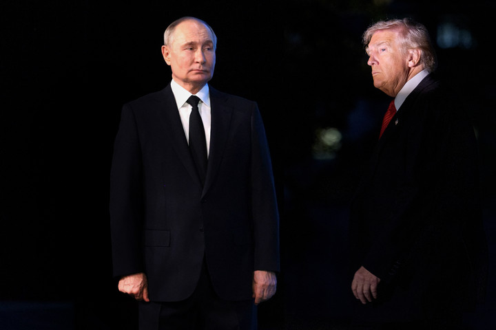 Trump és Putyin a háborúról és a békéről tárgyaltak