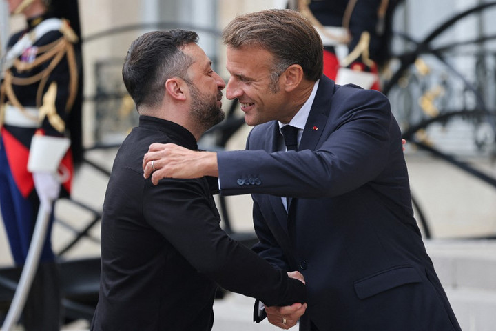 Fotó: AFP/Ludovic Marin Párizsba utazik Zelenszkij