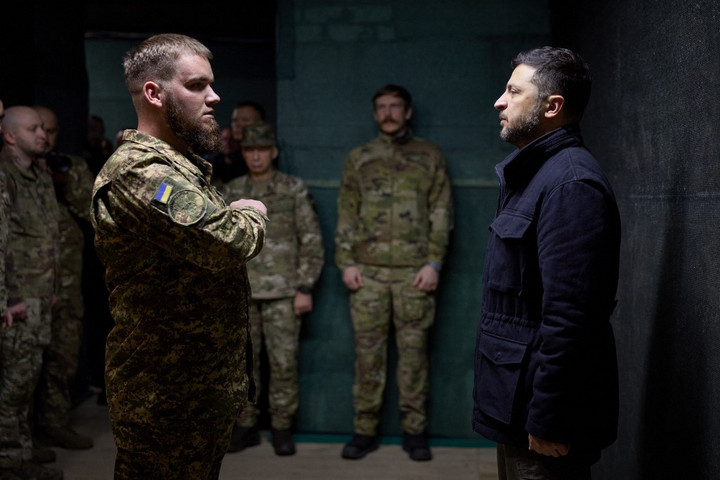 Fotó: AFP/Ukrainian Presidential Press Service/Handout Zelenszkij módosítja Ukrajna védelmi tervét