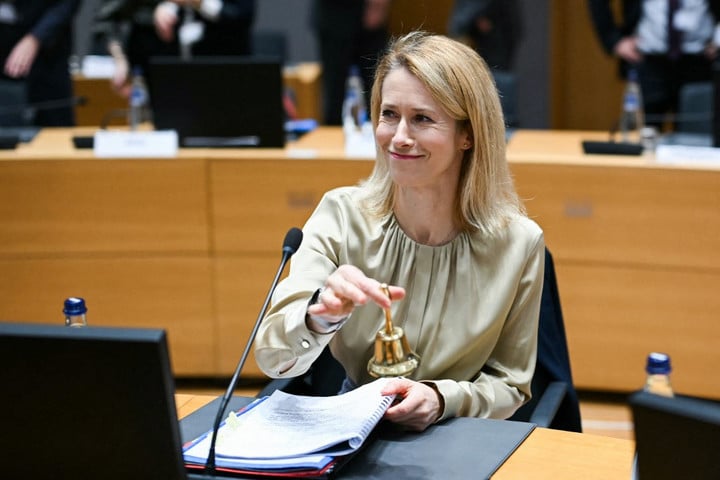 Fotó: AFP/Nicolas Tucat Az EU az árnyékflottához tartozó további 40 hajót szankcionál