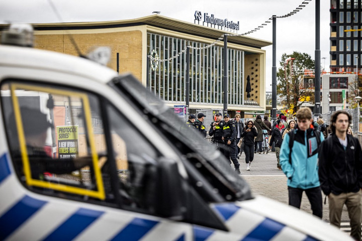 Nem jött be a nápolyi dal a román énekesnek