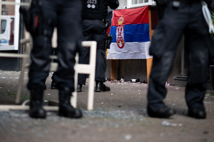 Fotó: AFP/DPA/Fabian Strauch Lövöldözött a határrendész